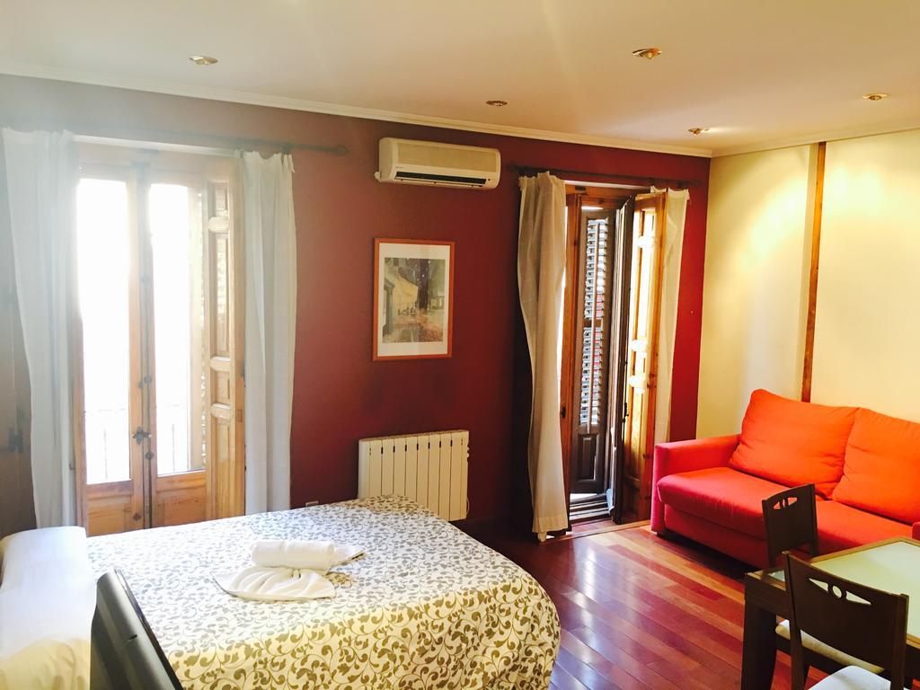 Apartamentos Good Stay Prado Madrid Buitenkant foto