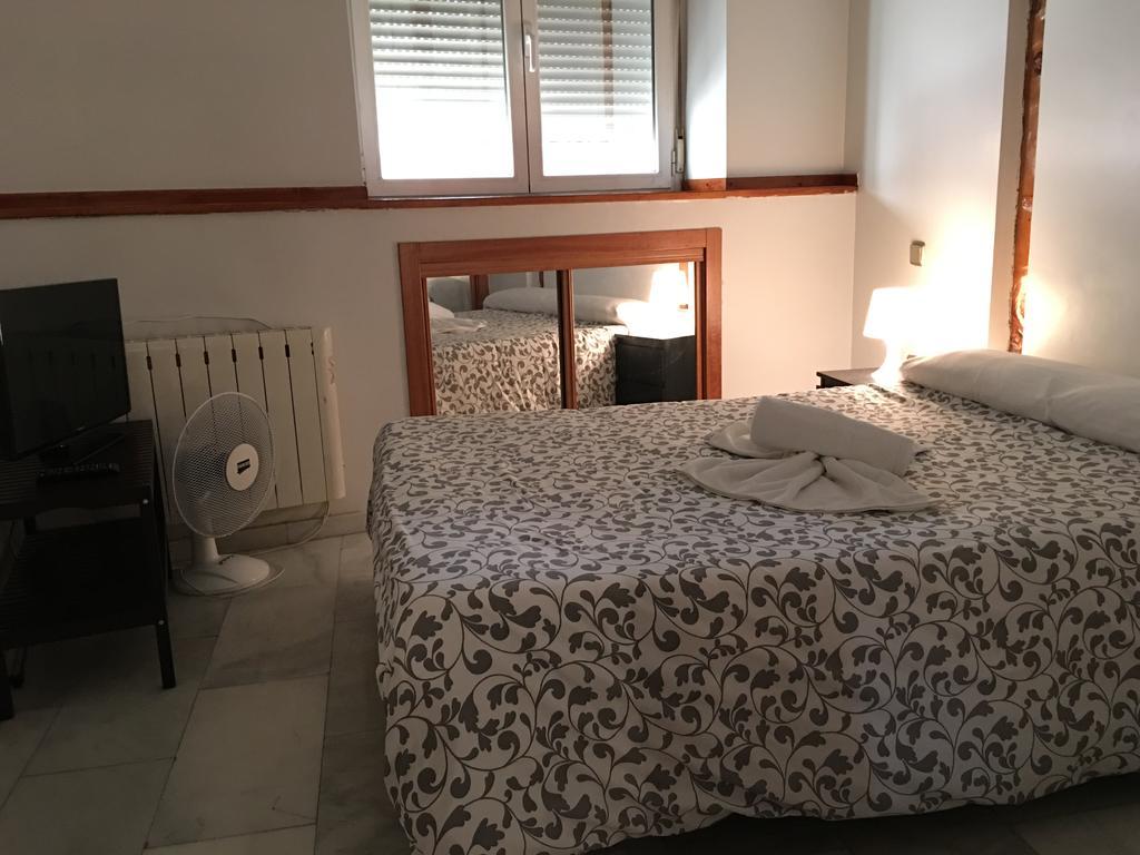 Apartamentos Good Stay Prado Madrid Buitenkant foto