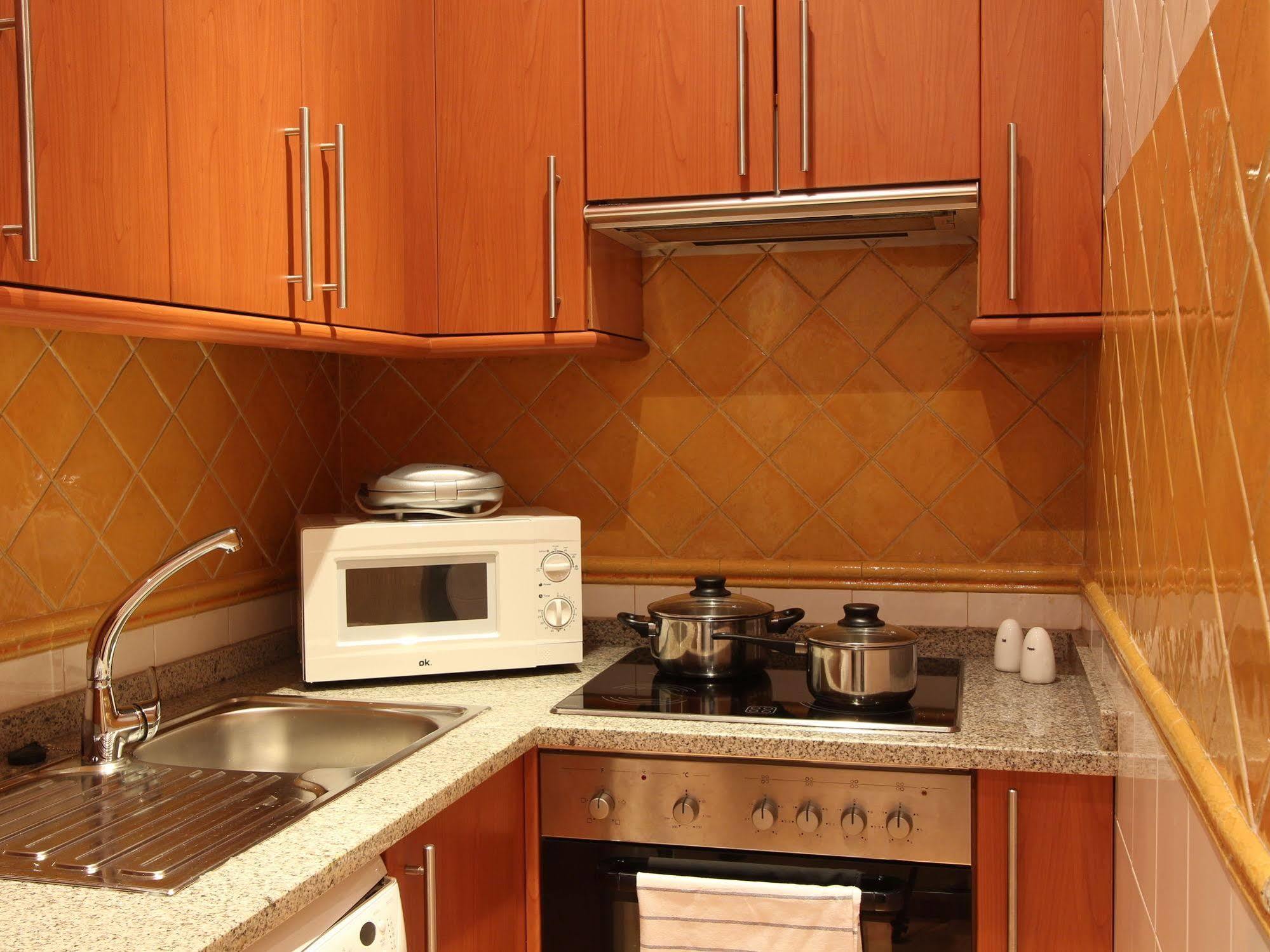 Apartamentos Good Stay Prado Madrid Buitenkant foto