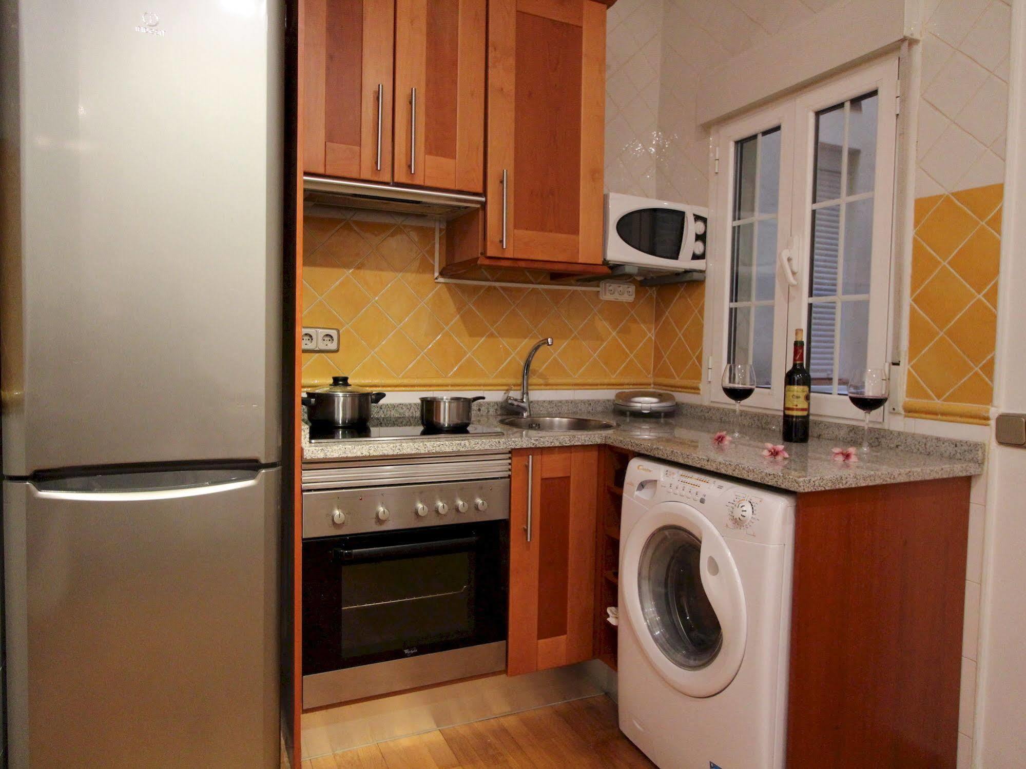Apartamentos Good Stay Prado Madrid Buitenkant foto
